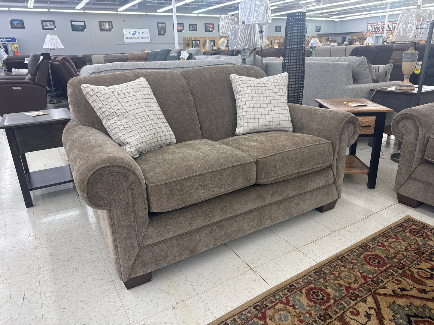 La-Z-Boy Mackenzie Stationary Sofa w/ Matching Loveseat