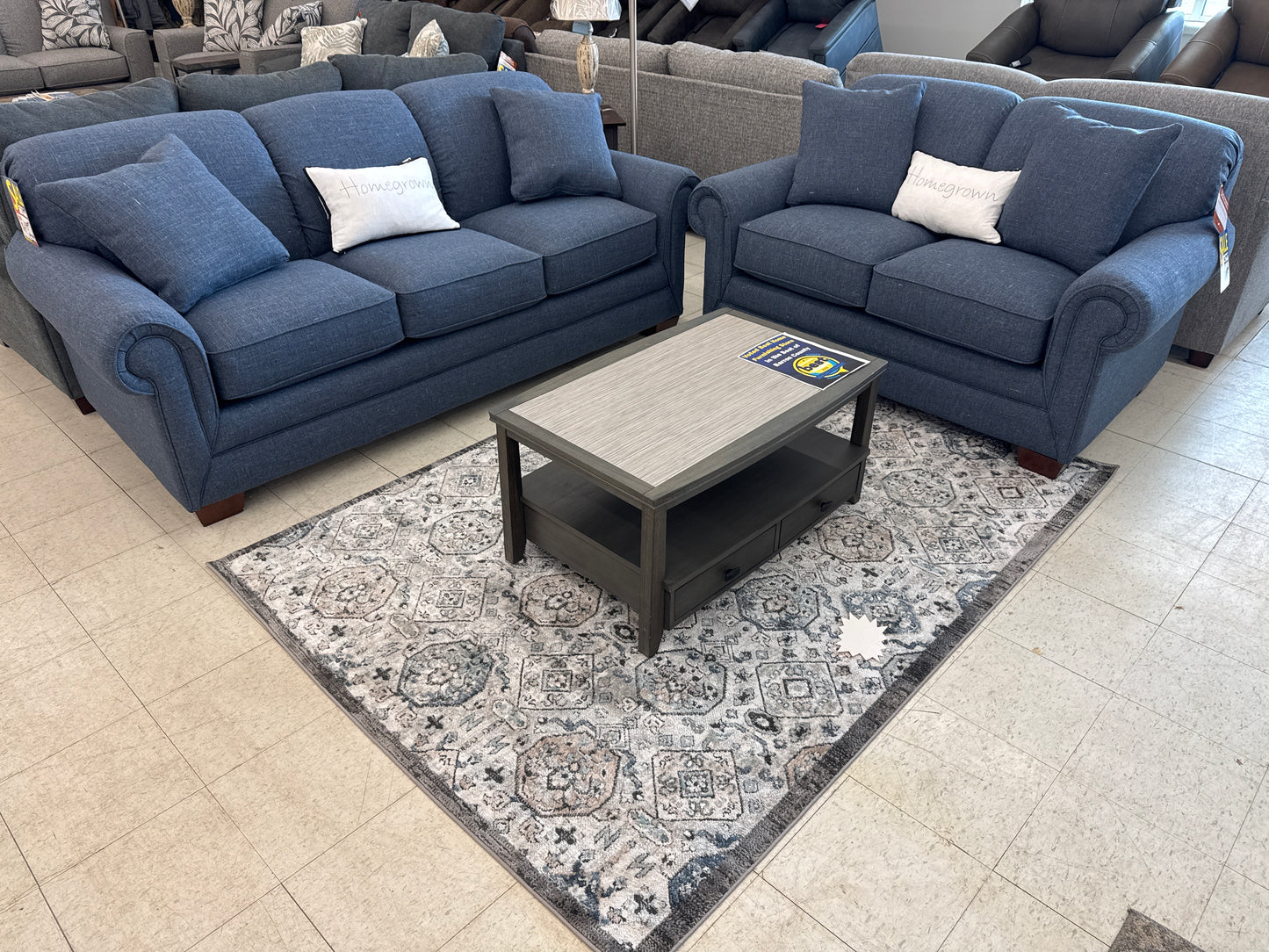 FACTORY SPECIAL La-Z-Boy Mackenzie Stationary Sofa w/ Matching Loveseat