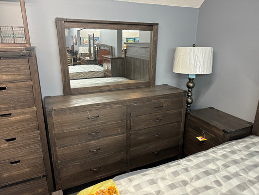 Dresser w/ Mirror