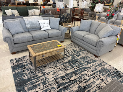FACTORY SPECIAL La-Z-Boy Mackenzie Stationary Sofa w/ Matching Loveseat