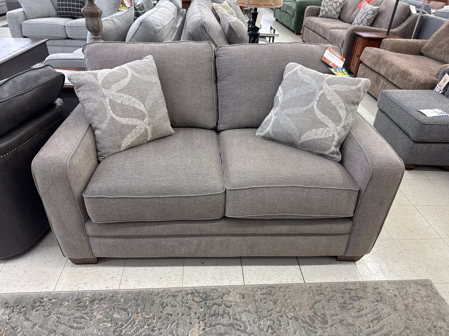 FACTORY SPECIAL La-Z-Boy Meyer Stationary Sofa w/ Matching Loveseat