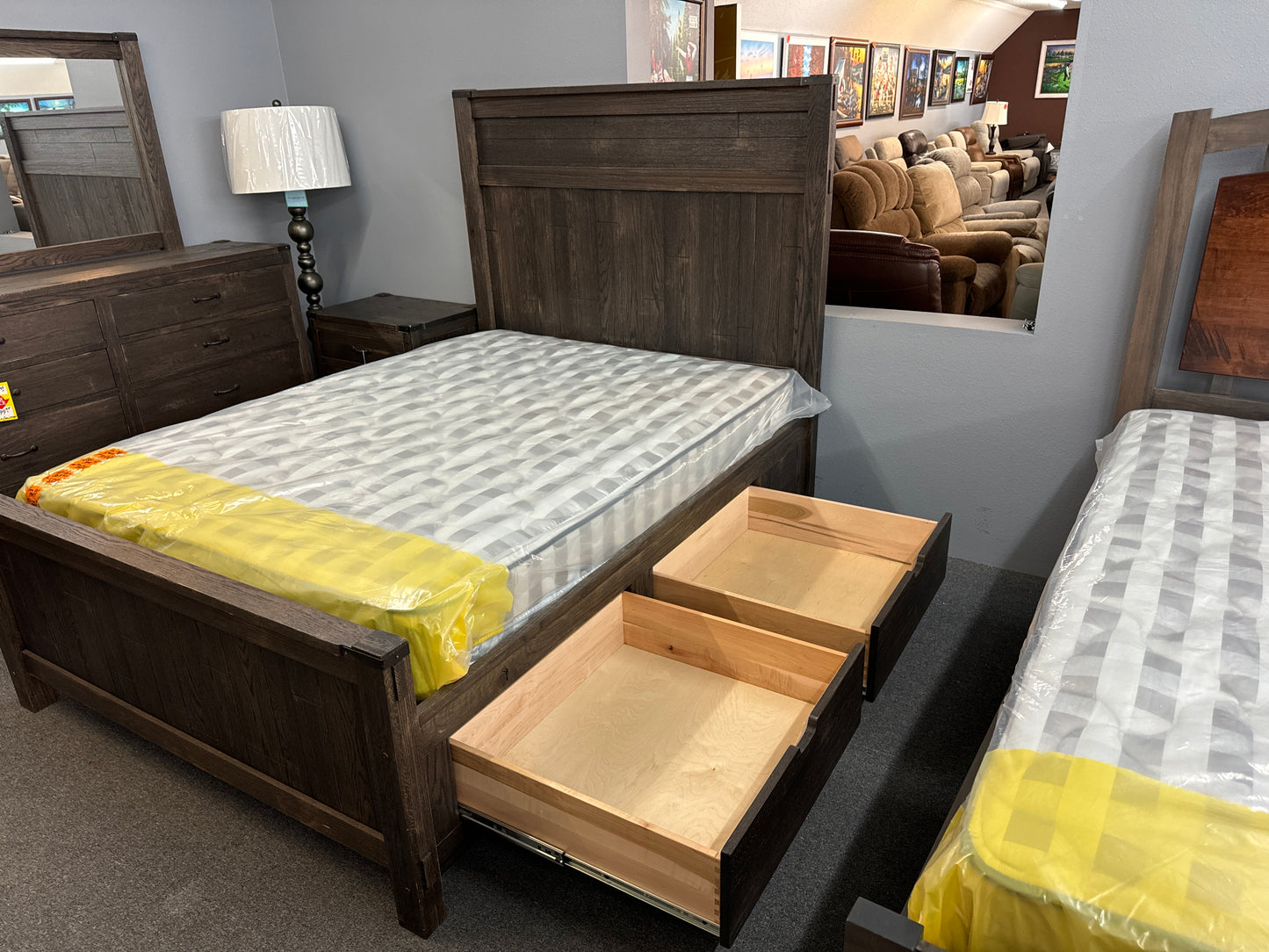 Queen Bed w/ 4 Drawer Platform Base