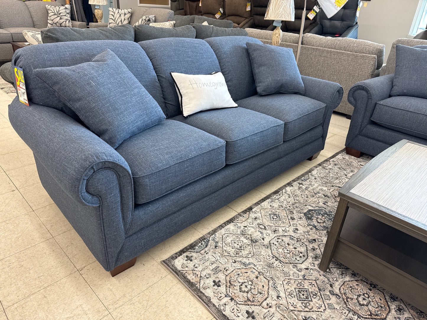 FACTORY SPECIAL La-Z-Boy Mackenzie Stationary Sofa w/ Matching Loveseat