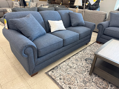 FACTORY SPECIAL La-Z-Boy Mackenzie Stationary Sofa w/ Matching Loveseat