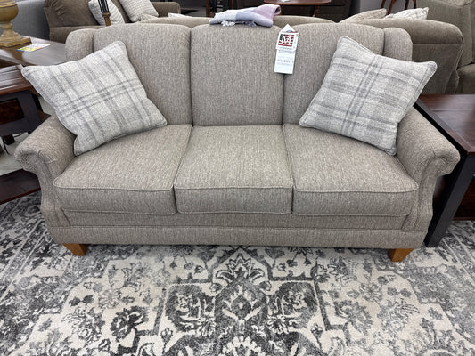 Marshfield Sofa w/ Accent Chair