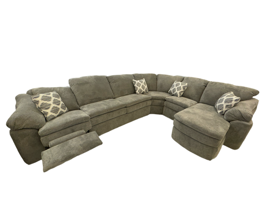 Alexvale 5pc Sectional w/ Chaise & Power Recliner