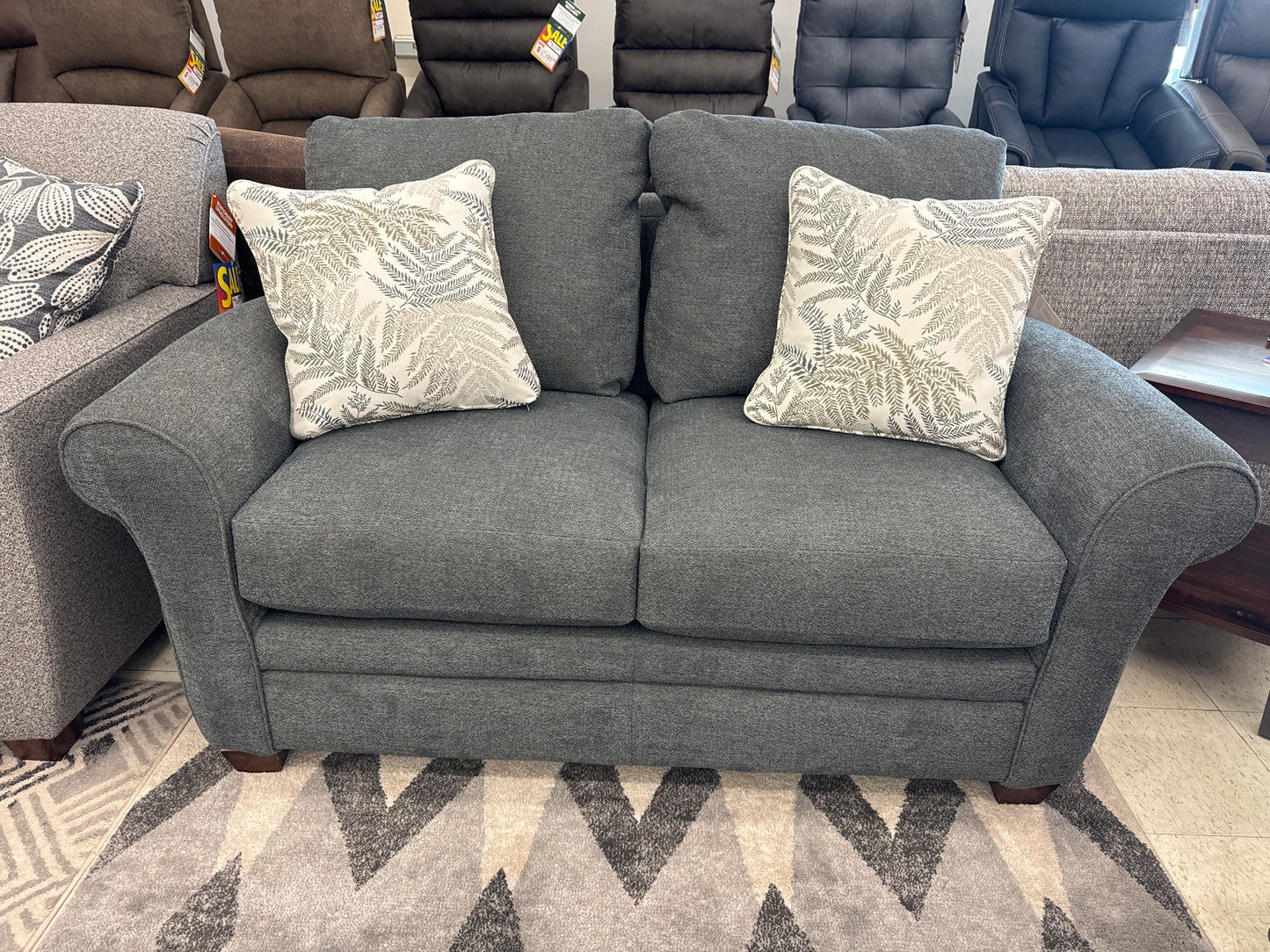 La-Z-Boy Natalie Stationary Sofa w/ Matching Loveseat